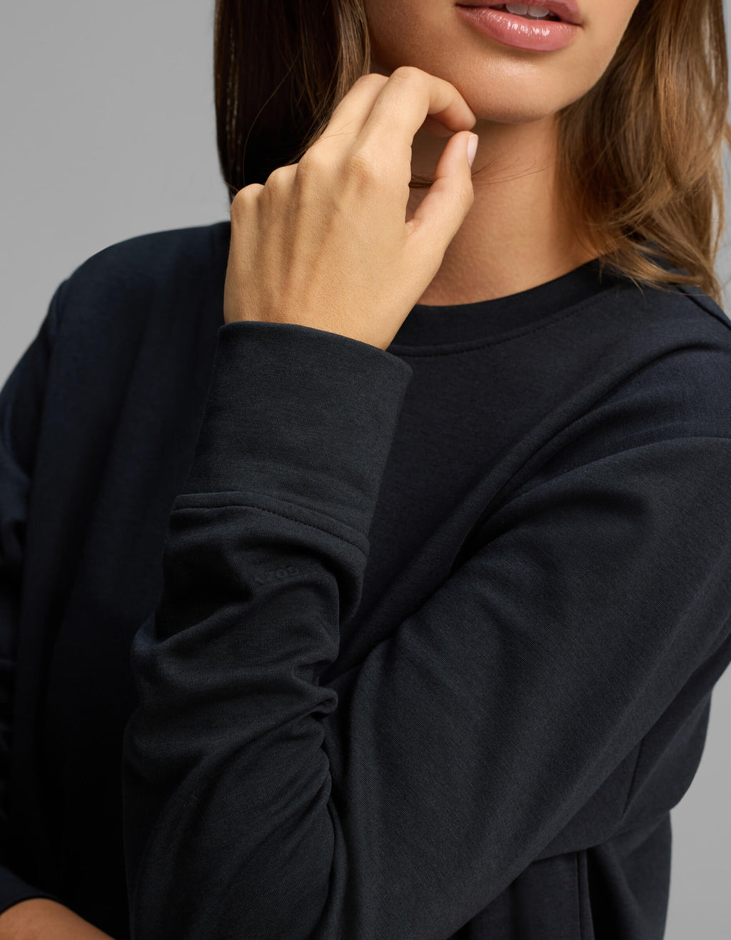 Women's Versa Crewneck